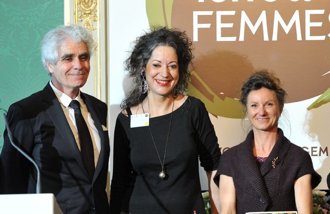Isabelle Velarde obtient le 2ème prix Terre de femmes Yves Rocher projet InitiaTerre impulsé par WECF France