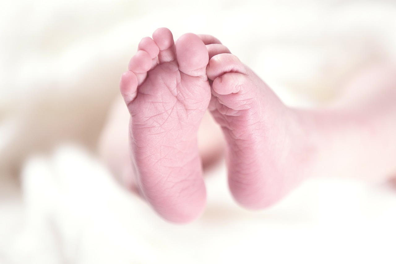Bébés nés sans bras ou sans mains: des investigations complémentaires annoncées